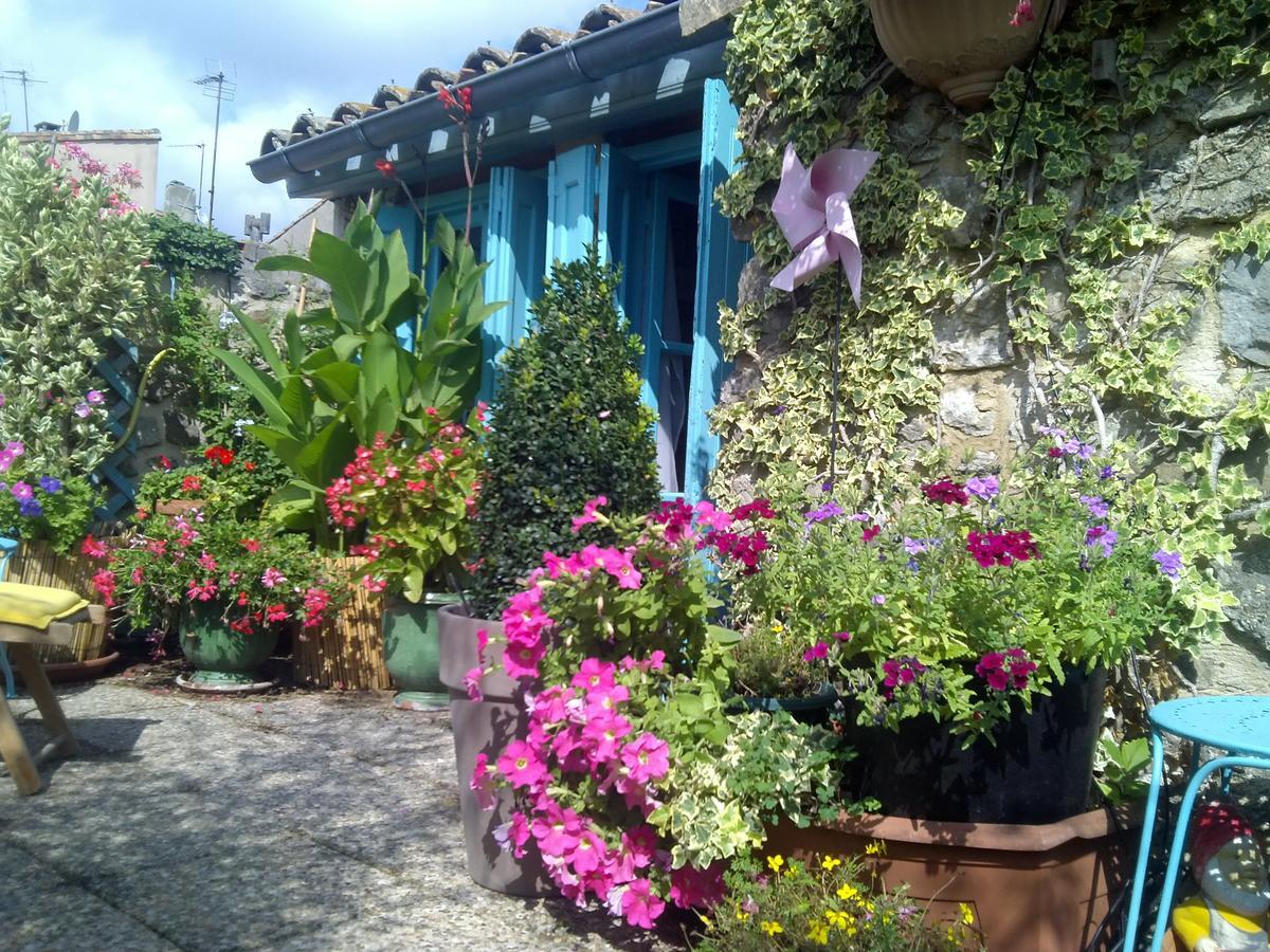 Riverside Home Cottage Trebes Exterior photo